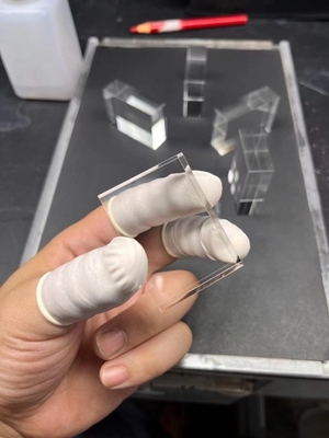 Grau óptico personalizado de quartzo/safira Windows para guia de luz laser
