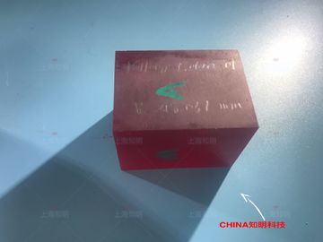 Lente lubrificada safira lubrificada titânio do único cristal da safira da cor vermelha para o dispositivo do laser