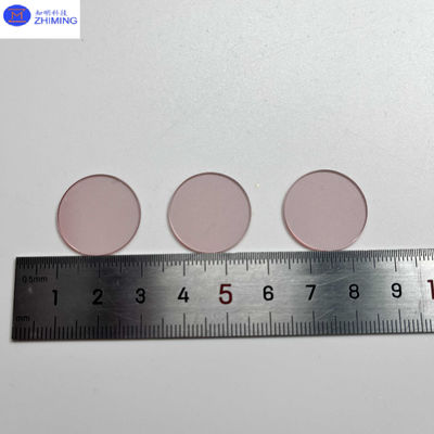 Titânio zafiro cristal de janela óptica Alta dureza Tamanho personalizado Excelente transparência para fins ópticos