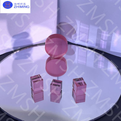 Sapphire rosa matéria-prima Sapphire feita em laboratório Pedra preciosa Incompetência Dureza de Mohs de 9
