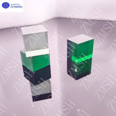 Pedra de safira verde: matéria-prima sintética para jóias duradouras com dureza de Mohs de 9