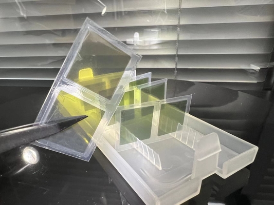 Bom preço bolacha 4H do carboneto de silicone de 10 x de 10 x de 0.5mm - N sic Crystal Chips on-line