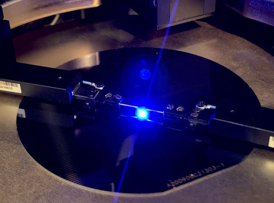 Bom preço Tipo da bolacha N de Epi do si do diâmetro 200mm AlGaN para o micro diodo emissor de luz 6 polegadas on-line