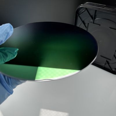 Óxido térmico de SiO2 de grande espessura em wafers de silício para sistemas de comunicação óptica