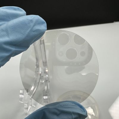 Wafer de carburo de silício de alta resistividade semi-isolante para aplicações de partículas baixas