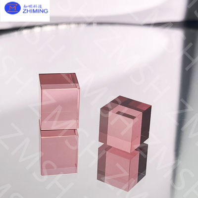 Sapphire rosa matéria-prima Sapphire feita em laboratório Pedra preciosa Incompetência Dureza de Mohs de 9