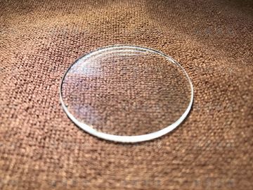 Bom preço A - OEM áspero do material da lente de vidro da caixa de relógio do cristal de safira da linha central aceitado on-line